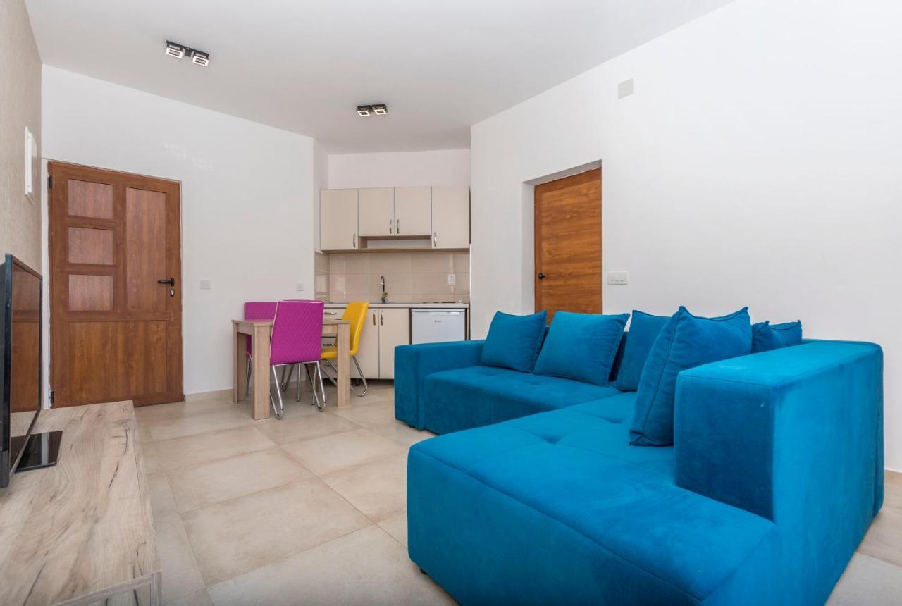 Apartment Dilara Canj