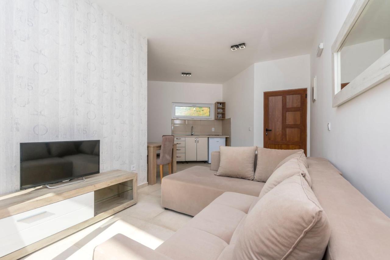Dilara Apartment Canj